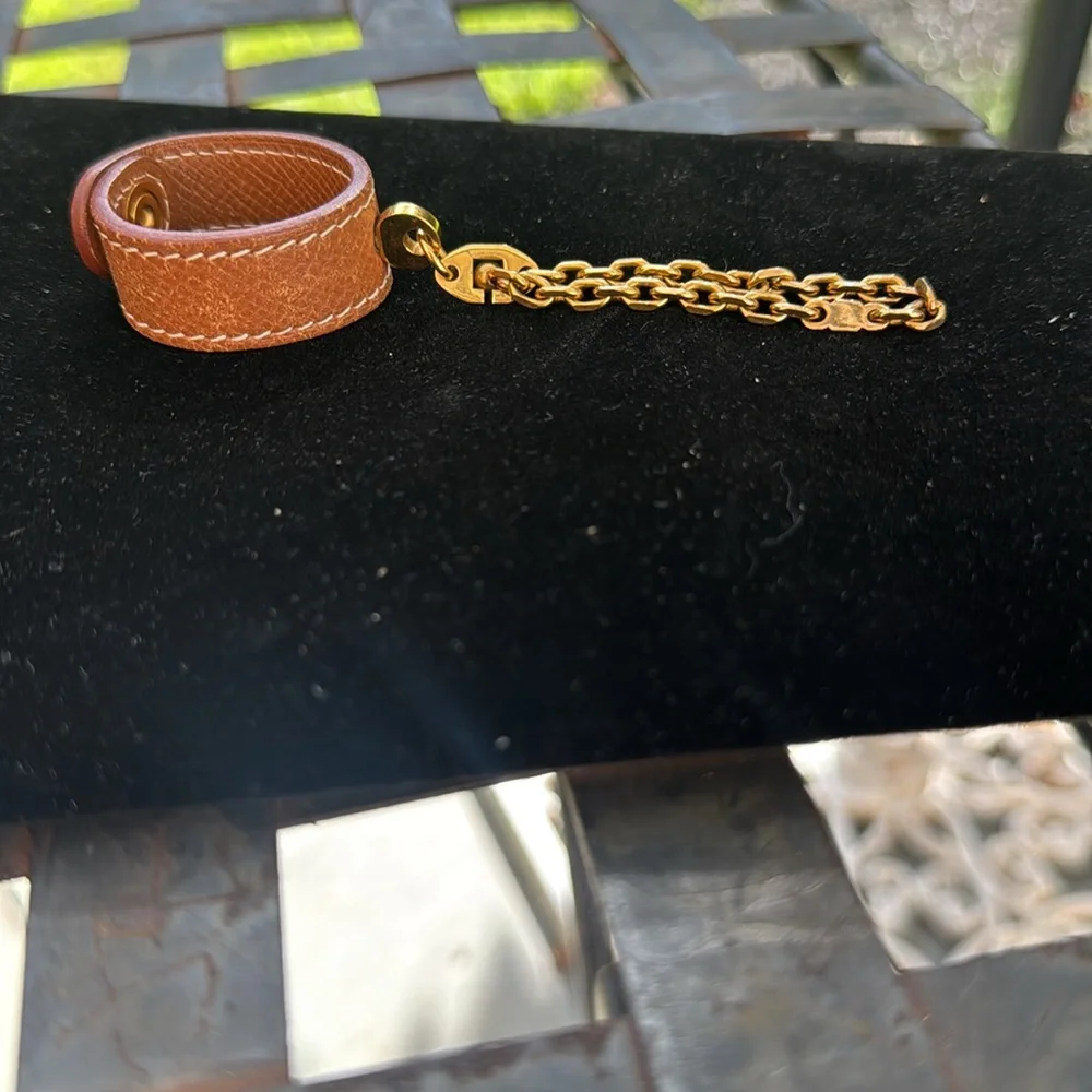 Hermes Nomade tan leather with Gold Chain glove holder